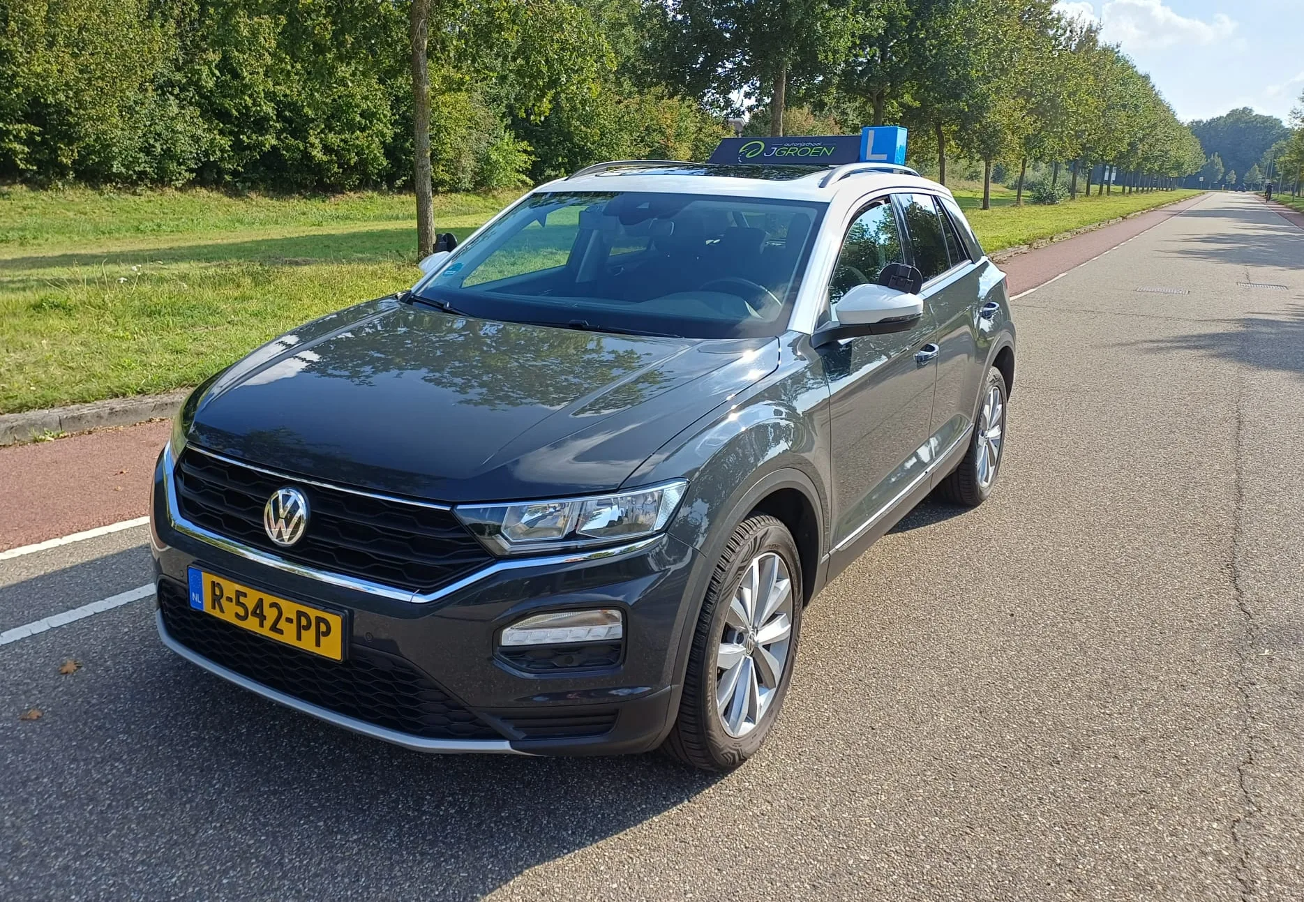 Rijschool Emmen - Autorijschool J. Groen tijdens een rijles